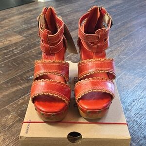 BED|STU Scarlet Platform Sandals